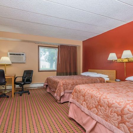 Super 8 By Wyndham Brooklyn Center/Mpls Otel Dış mekan fotoğraf