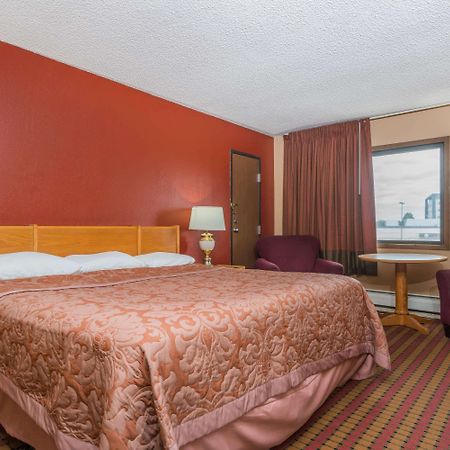Super 8 By Wyndham Brooklyn Center/Mpls Otel Dış mekan fotoğraf